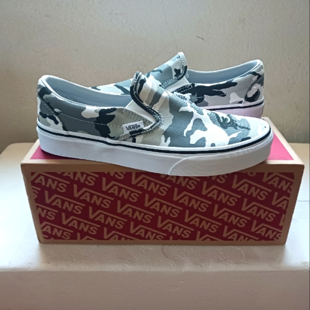 Vans - Picture 1 of 4